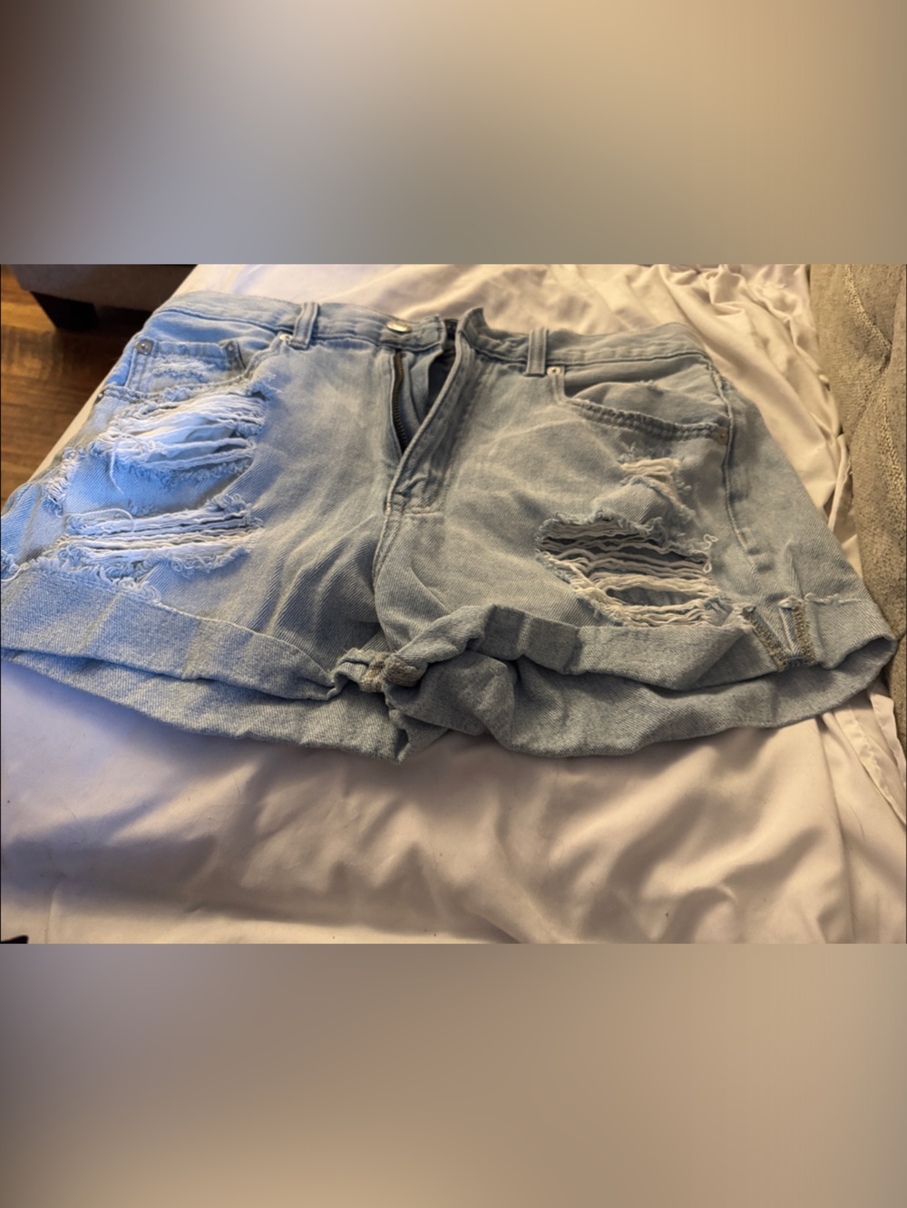 Aeropostale Light Wash Denim Mom Shorts